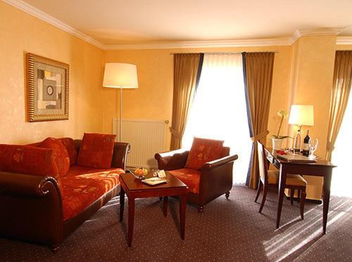 Hotel Ambiente Trier Ruang foto